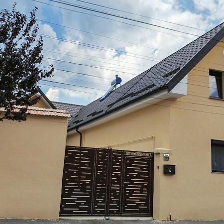 Rîşnov Casa Ramoヴィラ エクステリア 写真